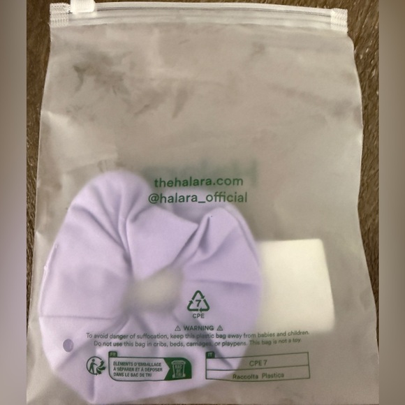 Halara Softlyzero™ Plush Solid Pleated Scrunchie NWT/NEW In Bag - Picture 4 of 6